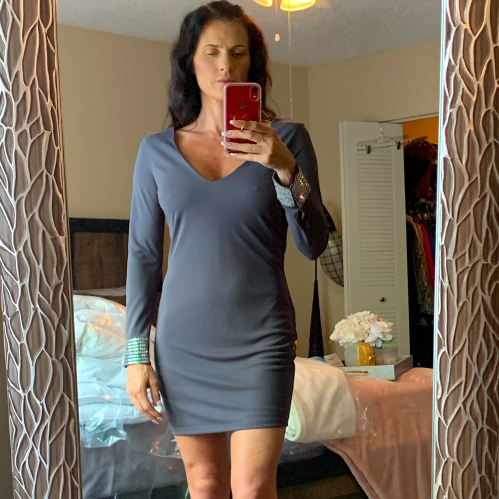 💕Stunning Bebe embellished cocktail dress 💕